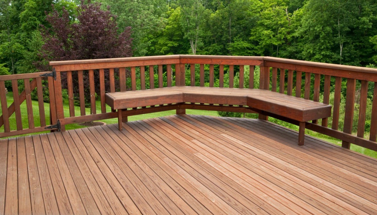 Custom wood deck builder Franklin TN